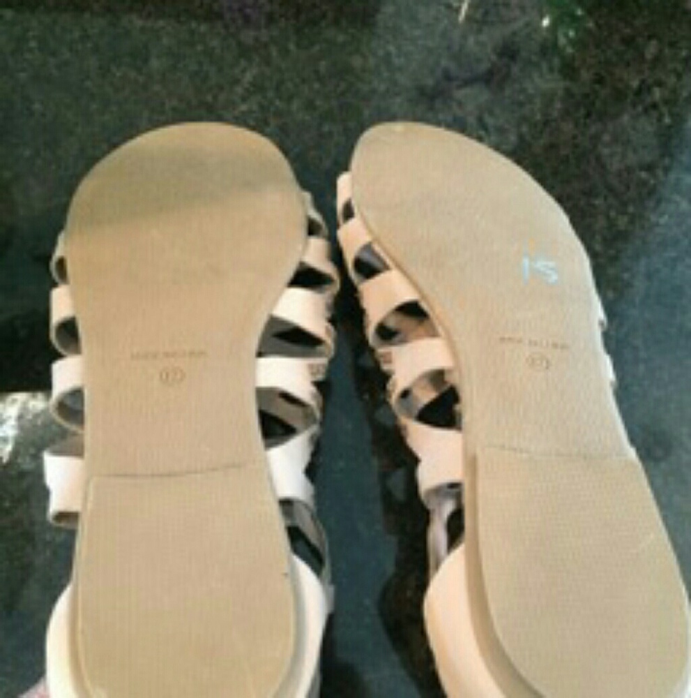 Shoes - Picture 6 of 6